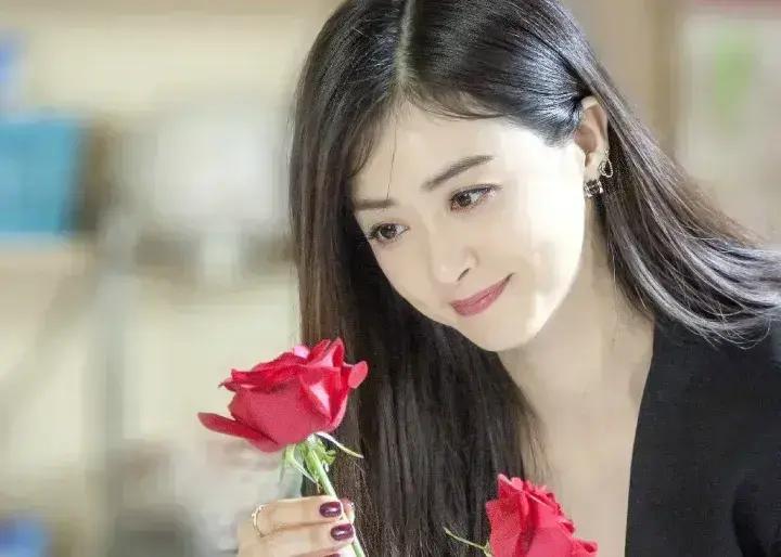 蒋欣演技评价分析_蒋欣离开娱乐圈_蒋欣40岁单身原因