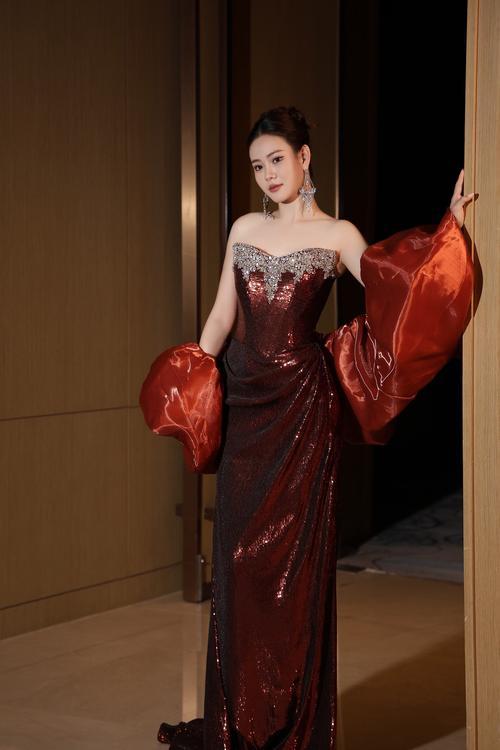 娱乐圈走光女星_珠江台娱乐没有圈_圈娱乐走光星女明星是谁