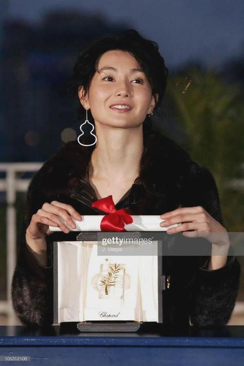 中国姓张的女明星大全：影后张曼玉、海豚音张靓颖、张小斐等