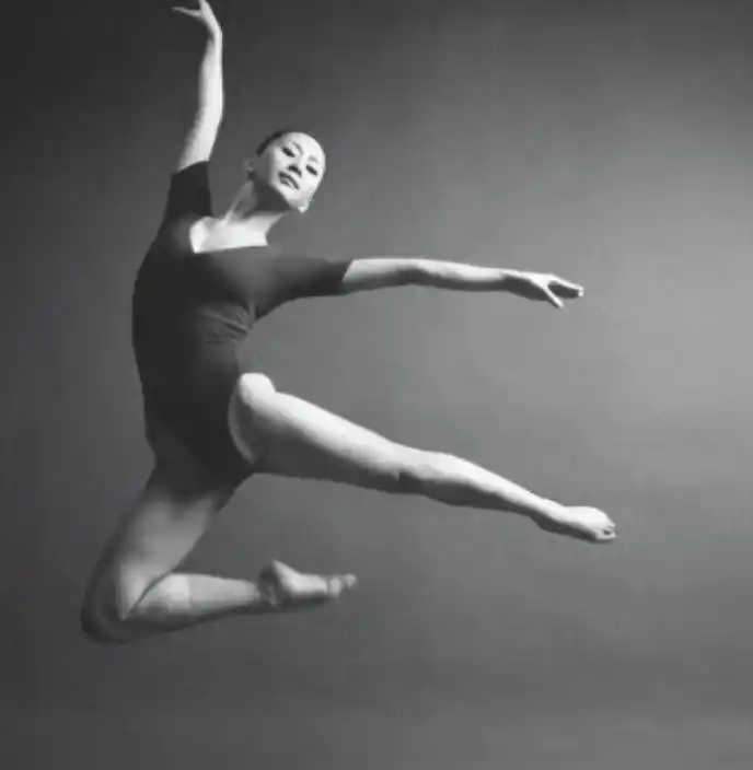 汤加丽人体艺术写真_中国女明星人体艺术_汤加丽艺术争议