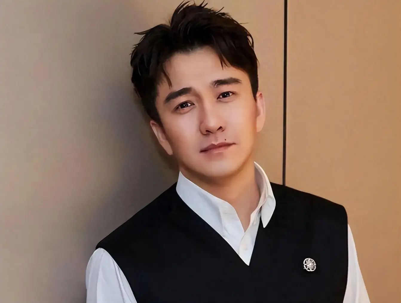 娱乐圈文盲明星 翟天临学历造假 刘浩存演员素养_假学历女明星