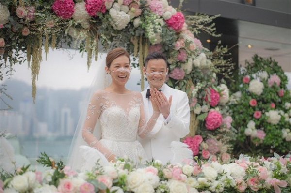 娱乐圈有多少明星夫妻_娱乐圈2021年结婚明星_魏晨于玮结婚消息